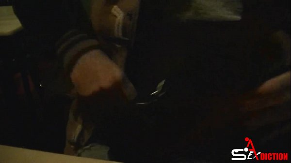 Lulu pretel blowjob in the pub scene