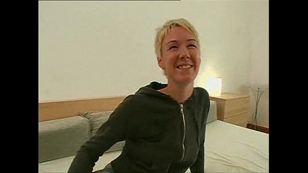 Malou rouge german pissing scene