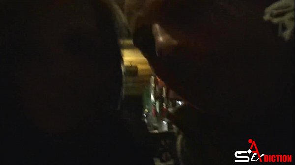 Lulu pretel blowjob in the pub scene