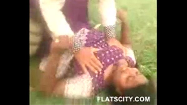 Desi aunty fuckedat out door big cock scene