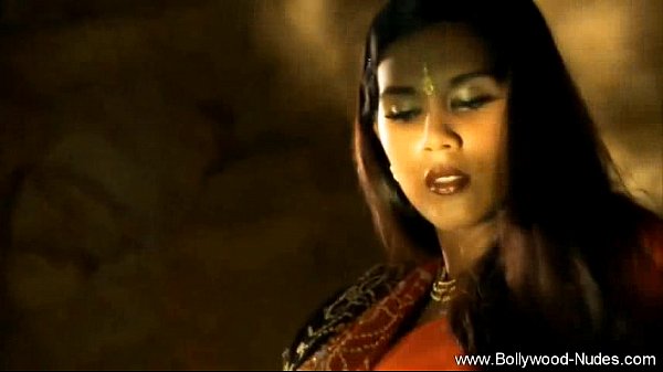 Indian sleeping sex videos downloading scene