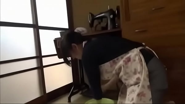 Japanese daughter in law fuck while sleeping scene