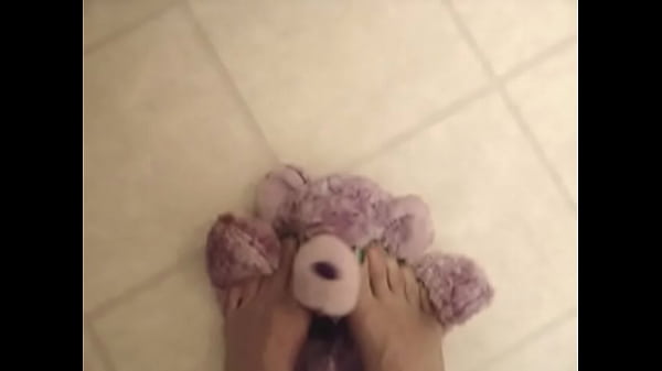 Mature feet fetish porn scene