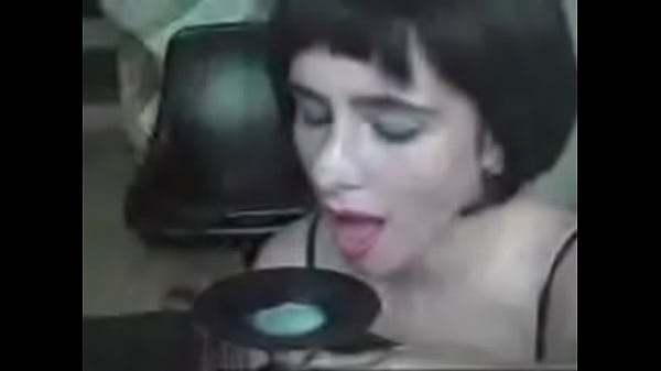 Smoking cum eater scene